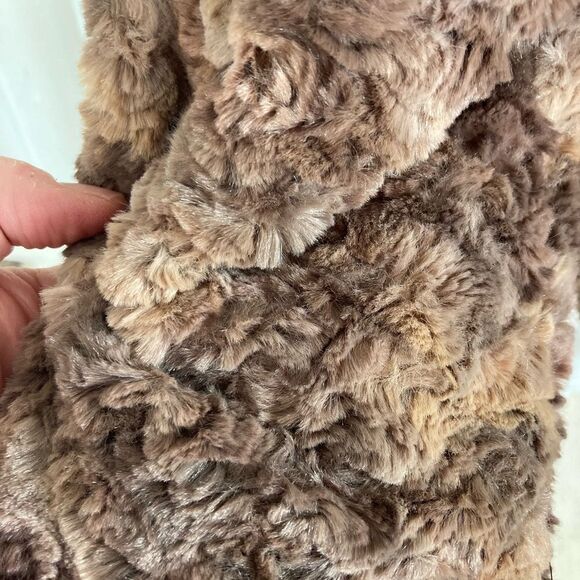 Rare find! VTG Great Cavalier St. Paul faux fur coat lined w/ pockets - Picture 6 of 10
